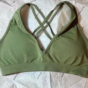 Alphalete Amplify Deep V Bra in Noble Green Size M New in Bag